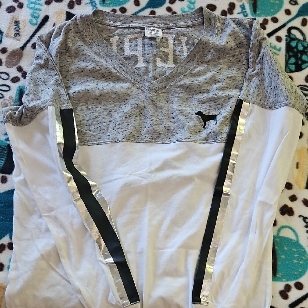PINK Victoria's Secret Gray and White Long Sleeve Tee